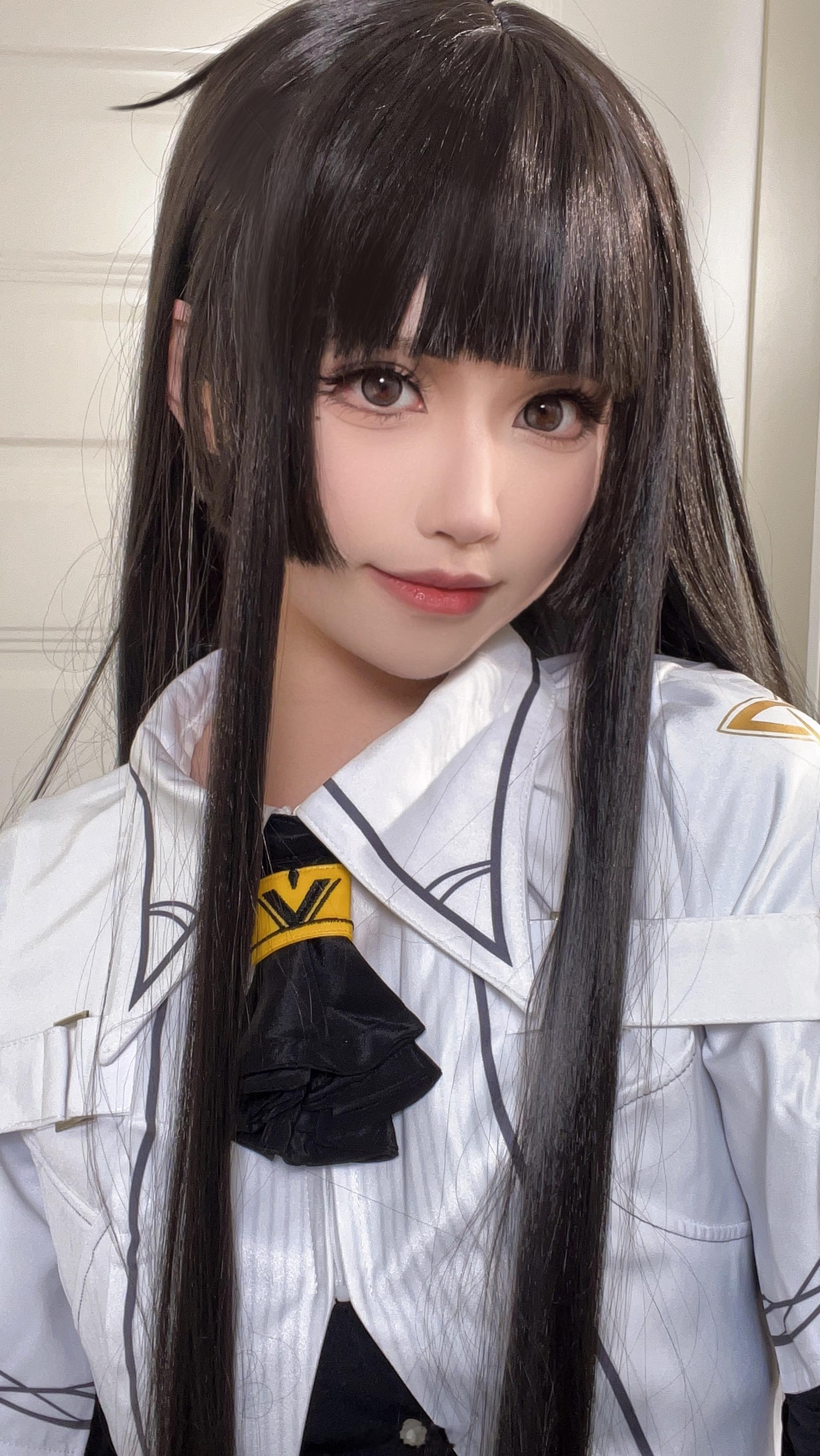 #明日方舟[超话]##cosplay[超话]# 刷到这条，说明你喜欢阿尔图罗🫶