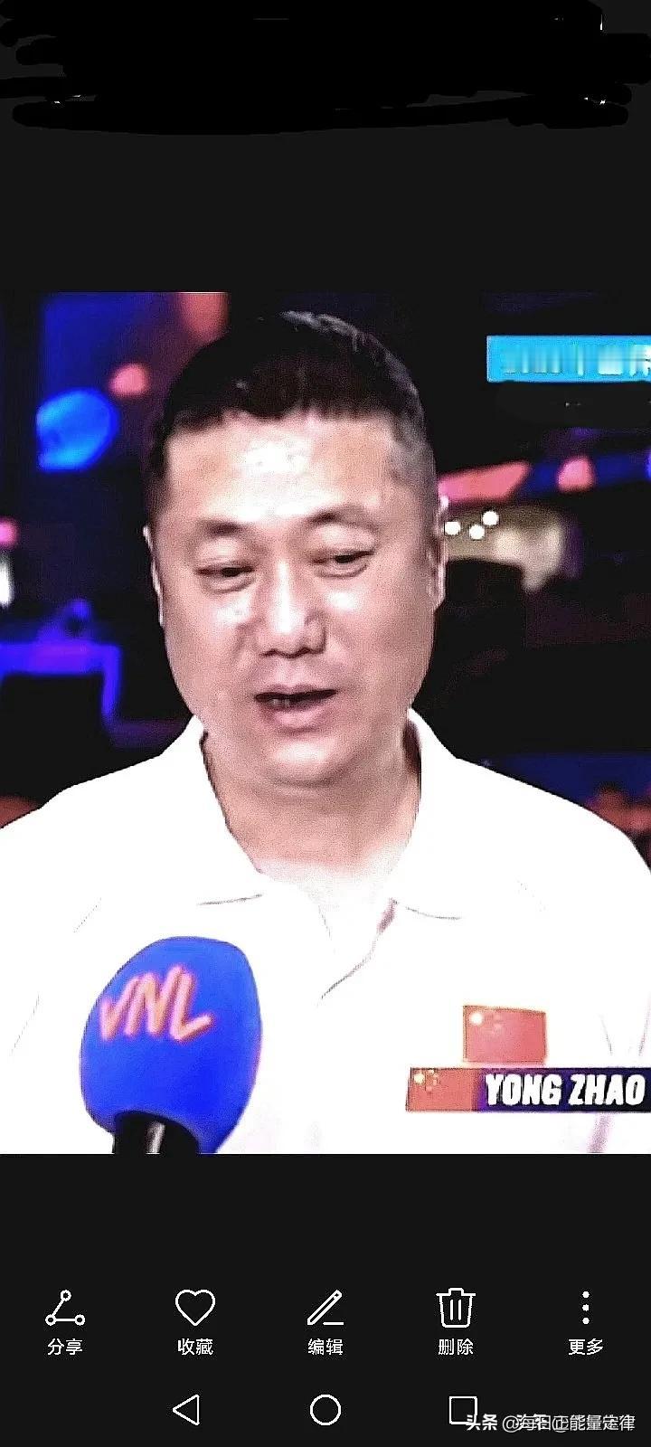 在今晚进行的世女排总决赛1/2决赛中，中国队以0:3被土耳其icon队横扫，无缘