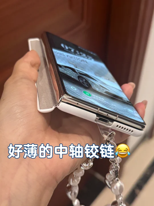 啊啊好薄的中轴铰链😭😭华为MateX6☁️💯