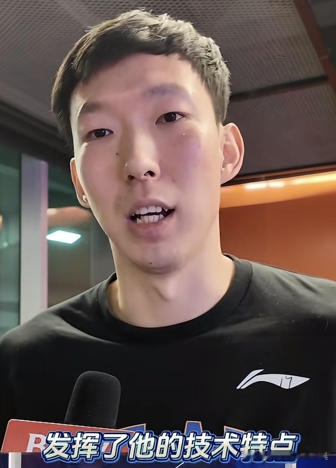 周琦：“古德温来了之后他把整个队串联起来了，其实他这一点的限制对于我们来说比较难