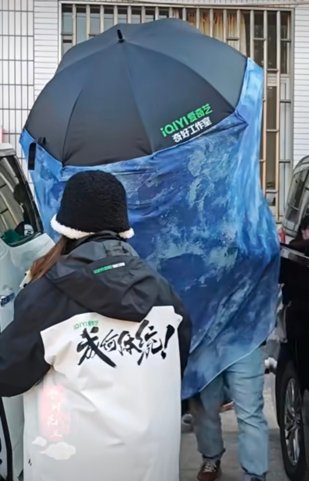 船拍古装第一次这样吧出妆还挡着，到底什么造型更好奇了 