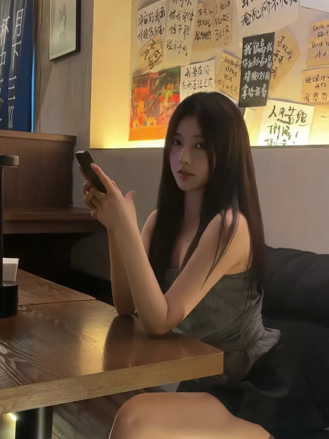 不再是那个喜欢庆祝生日的女孩了，不去宣告给任何朋友，洗个长长的热水澡...