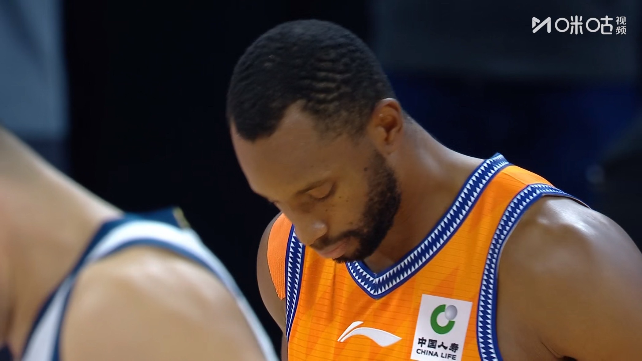 既熟悉又陌生我还需要再适应适应 