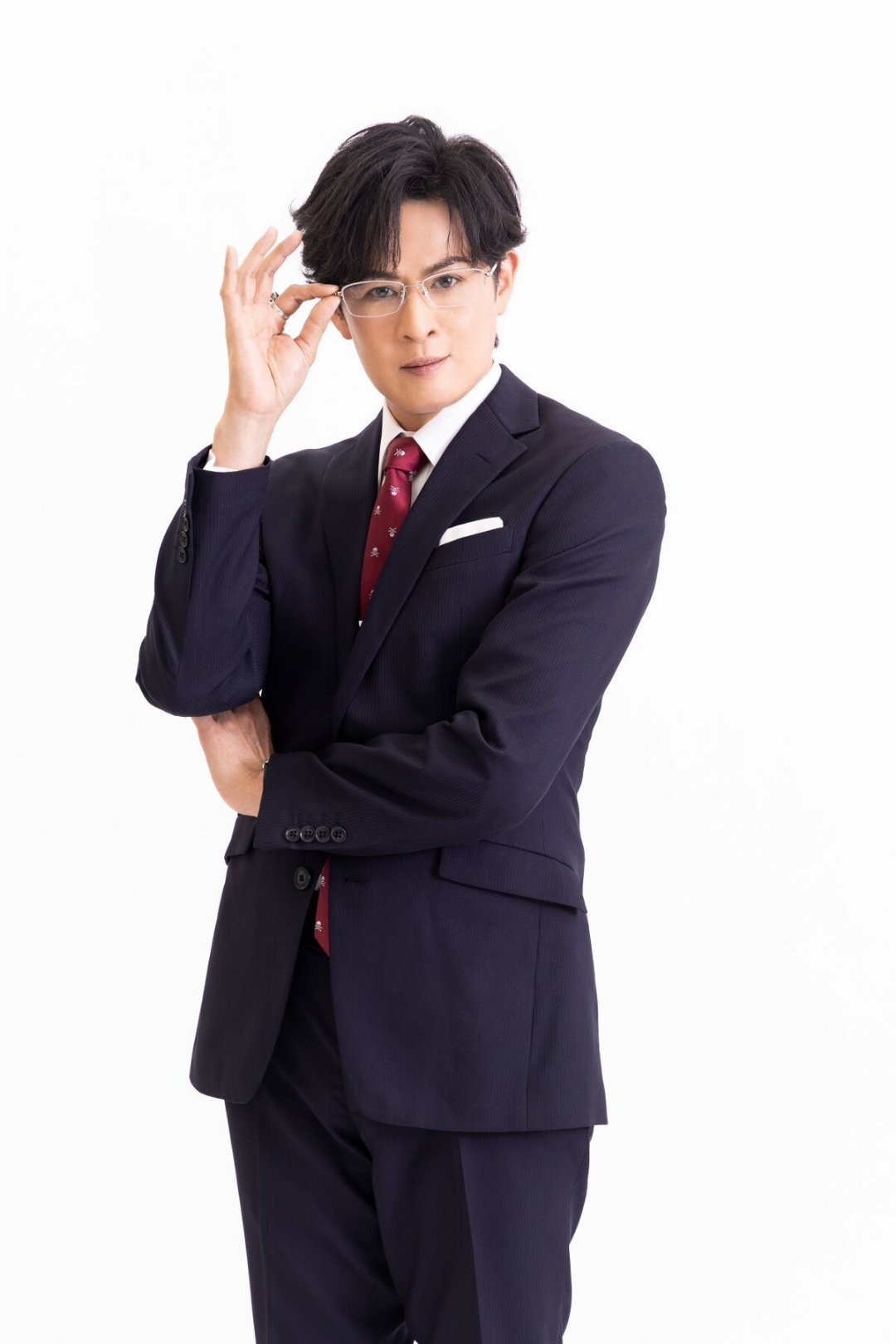 日剧资讯速递  新纳慎也首次主演的BS松竹东急深夜剧「社畜人ヤブー」将于2025