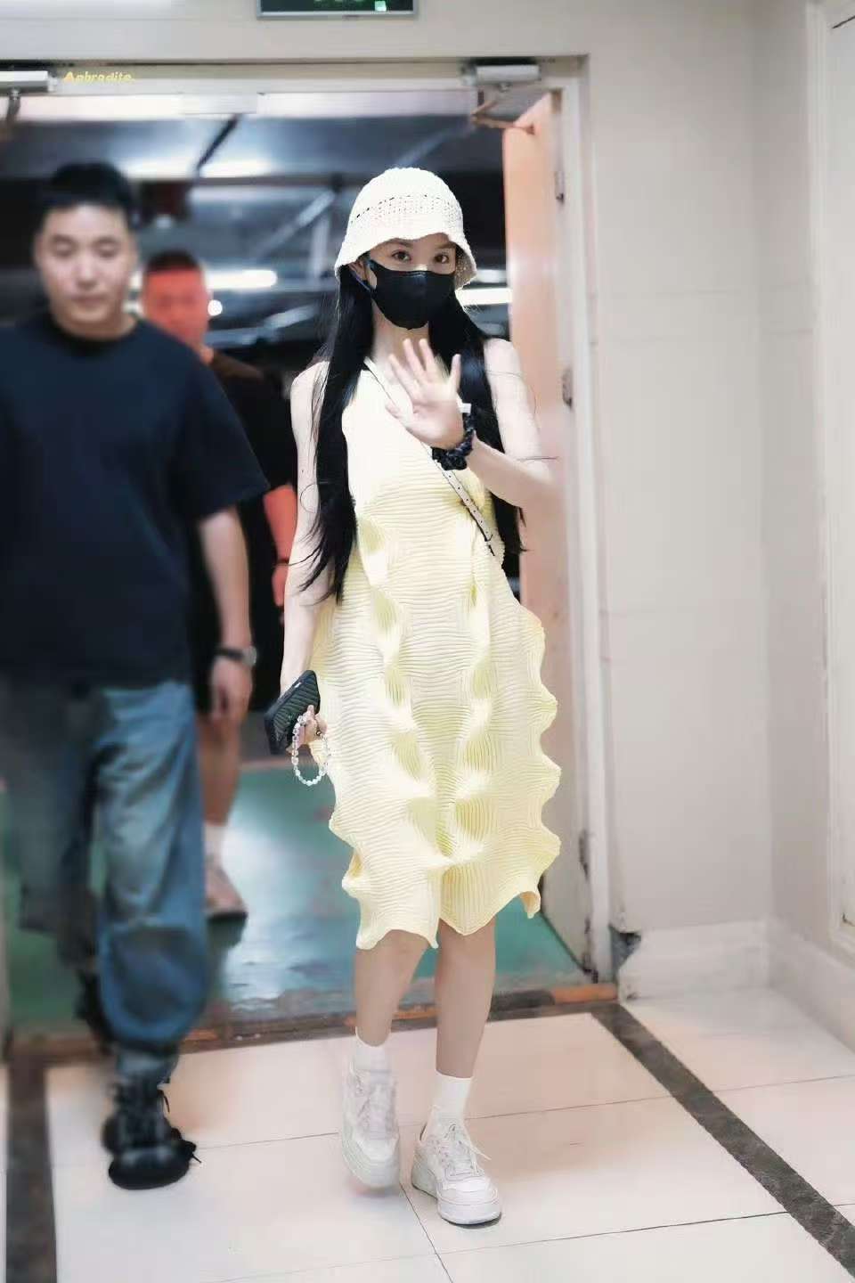 田曦薇天才女友围读上班田曦薇天才女友围读上班啦田曦薇天才女友围读路透 ​​​