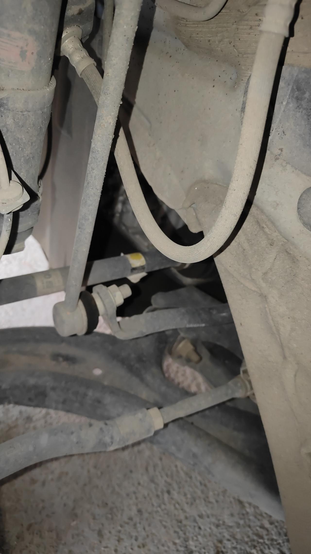 轩逸经典的底盘
你看不到一点铝合金