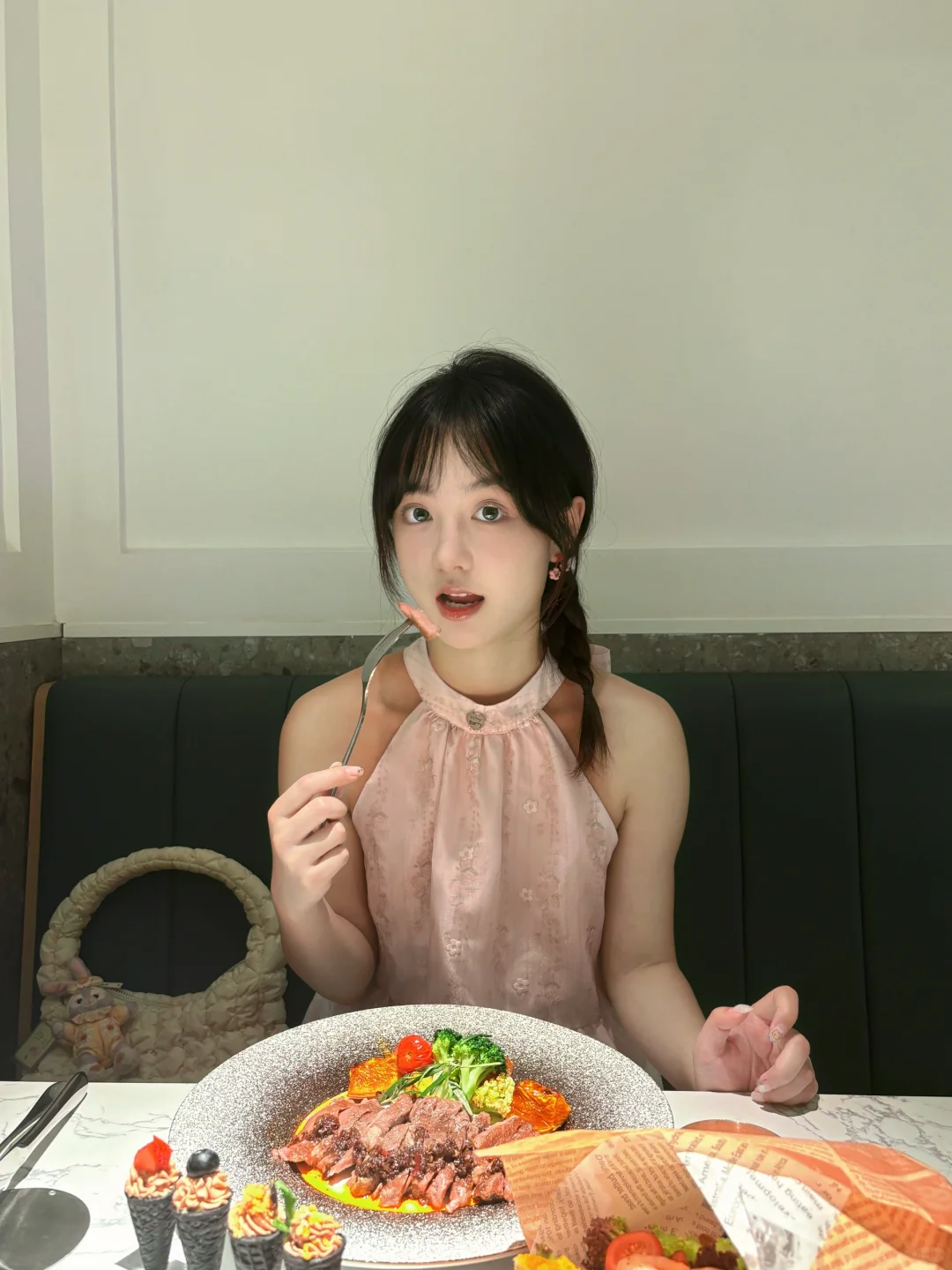 经常请吃饭的漂亮姐姐