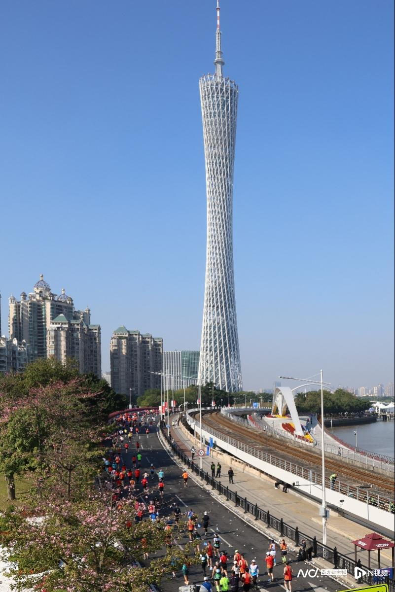 【#冬至的仪式感是广马给的#！#多图直击广马燃动羊城#】#活力湾区奔跑广马#12