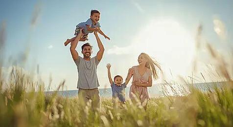 别再找了！孩子的贵人，就在你家！

很多父母总盼着孩子遇到贵人，却不知道，孩子一