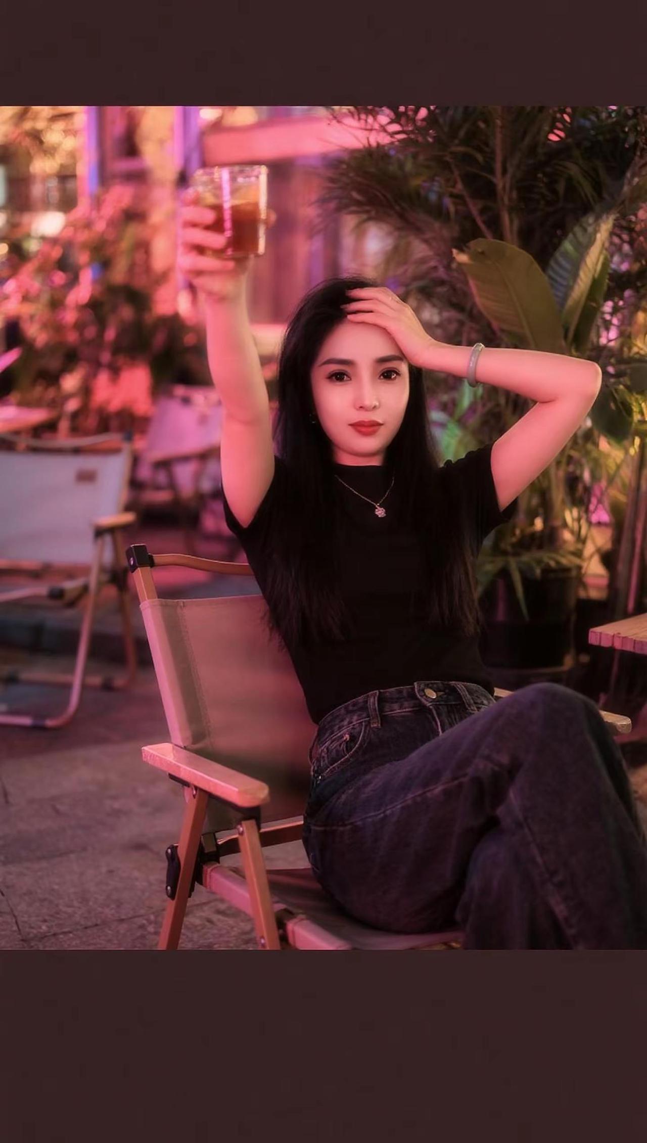 “没啥想说的，就是心里闷闷的将所有情绪都深埋于心”