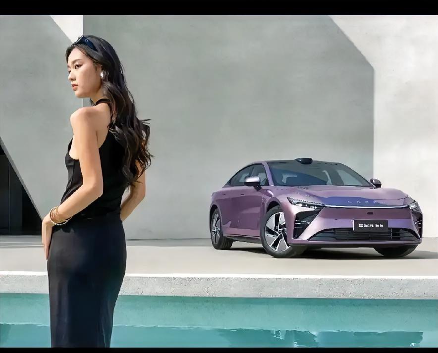 这就是赤裸裸的现实啊，一箱油在哪个国家最贵:
​英国：约需800元人民币，
日本