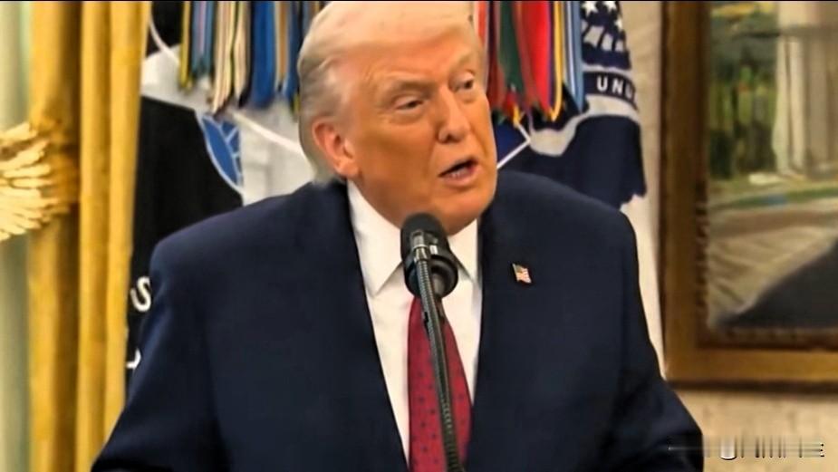 特朗普对委内瑞拉的最新表态:

委内瑞拉已被南美洲历史上集结的最大舰队完全包围，