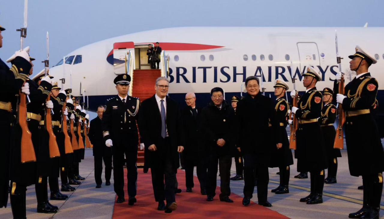 最近，似乎欧洲领导人来华访问的越来越多了。
这次是英国首相时隔8年再次来华，是他