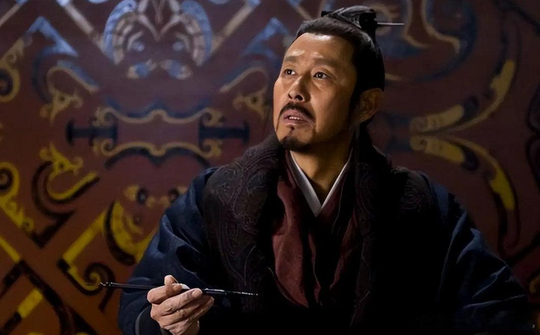 这天，刘邦在王恬启家中做客，半夜被重物落地的巨响惊醒。王恬启乃西汉开国功臣，随刘