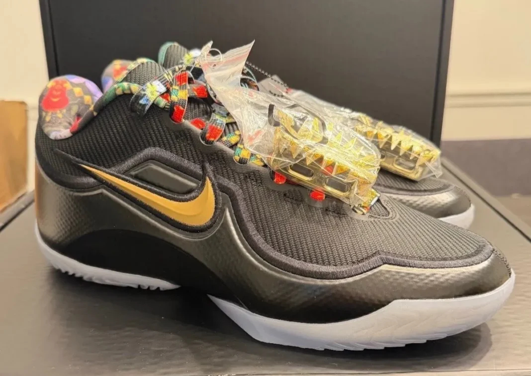 Nike LeBron 23 “Watch The Throne” 曝光，目前暂