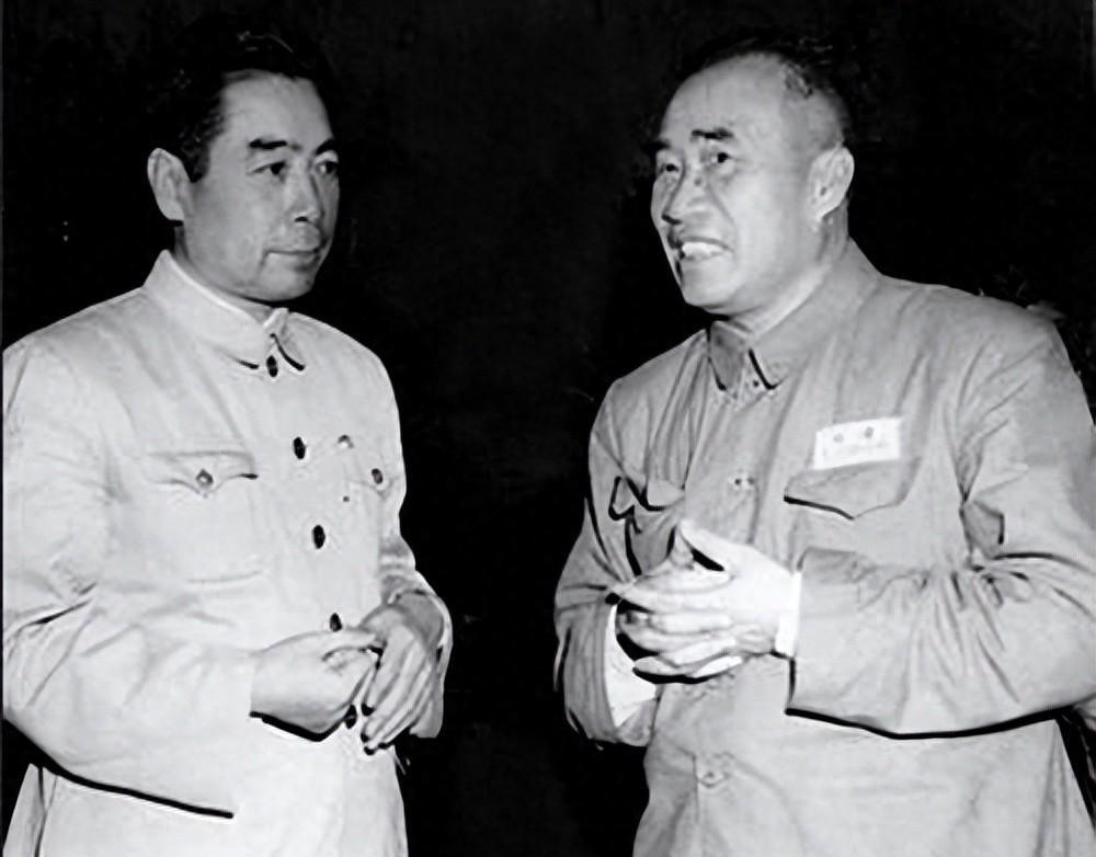 其实周总理与十大元帅的关系，比毛主席与他们的关系还要更加紧密，你知道吗？
192