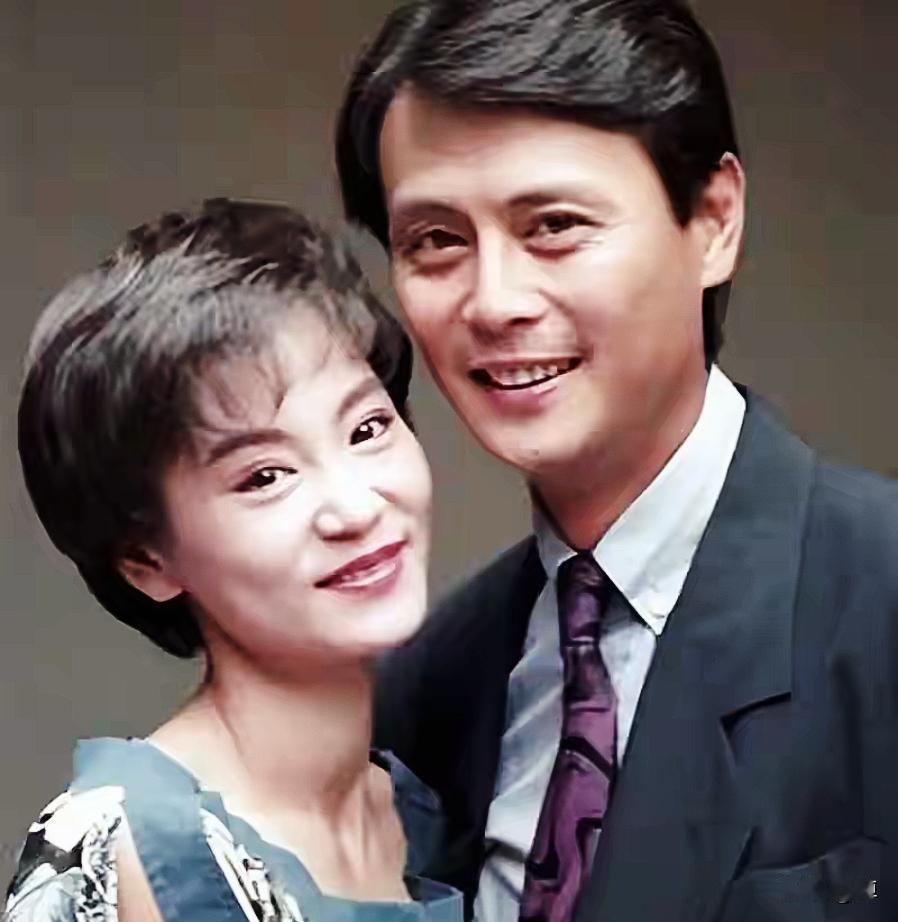 刘雪华怀了刘德凯的孩子，他在法国与别人结婚，她宫外孕大出血切除子宫——“泪眼皇后
