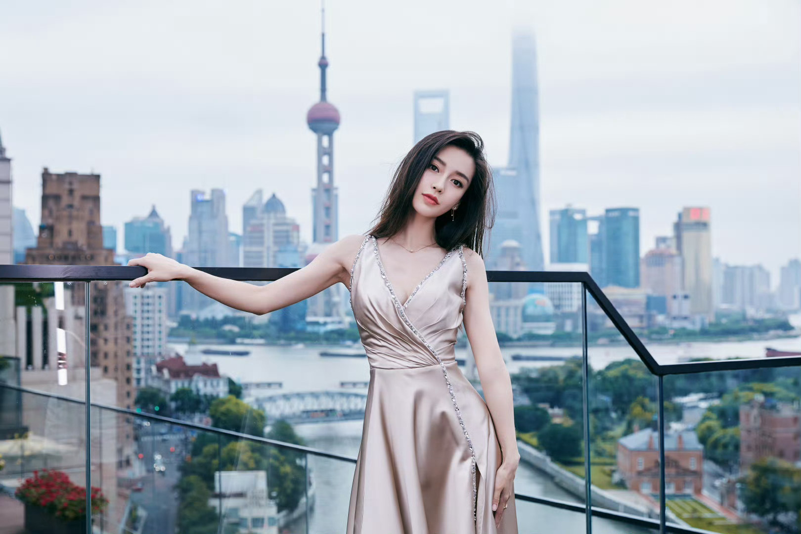 angelababy 杨颖 晚上好啊 !  大家晚饭准备吃什么呢