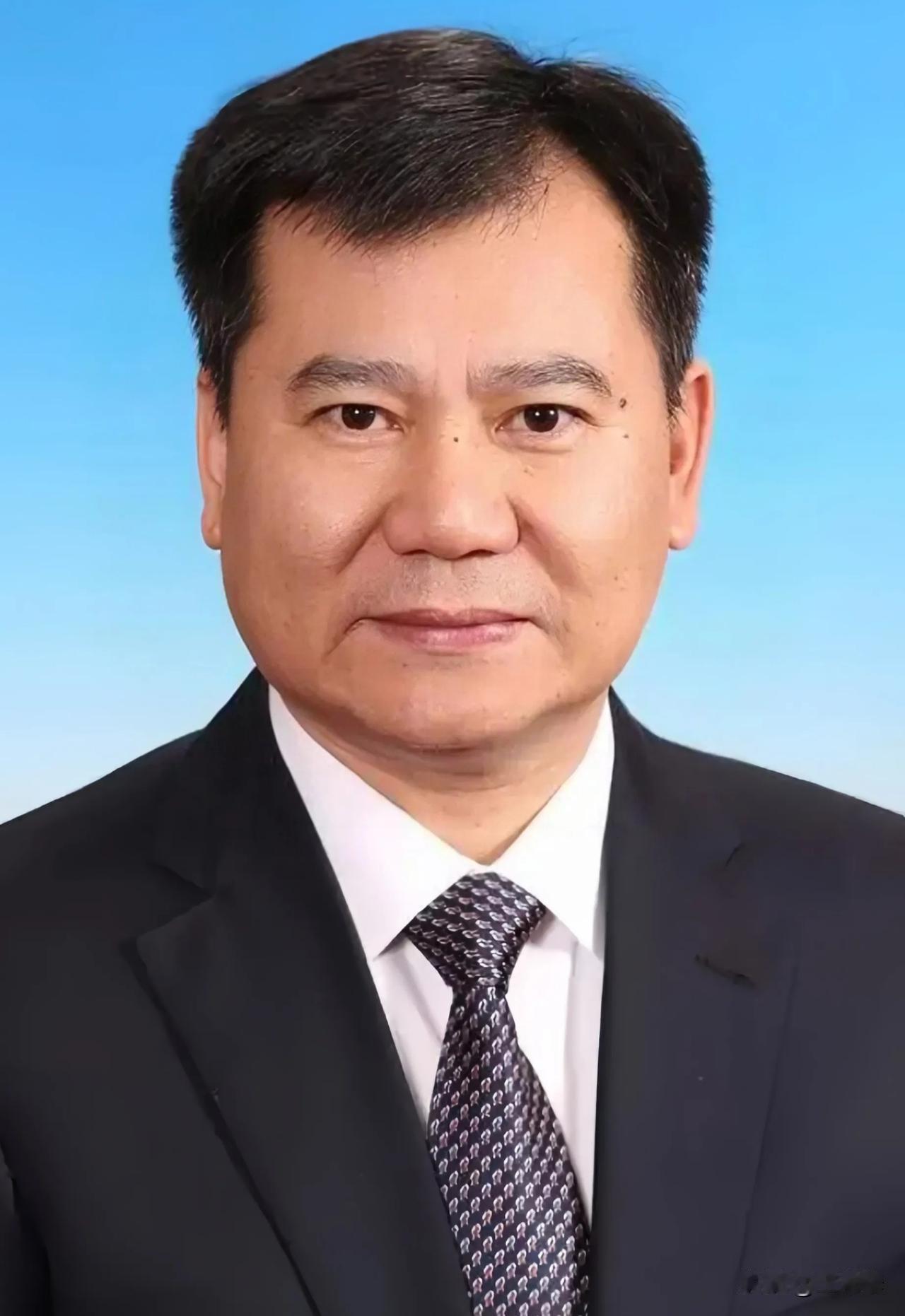 这几年，苏宁电器为什么沉寂了？倒霉到张老板这个程度，没垮下就是成功:

1.张老