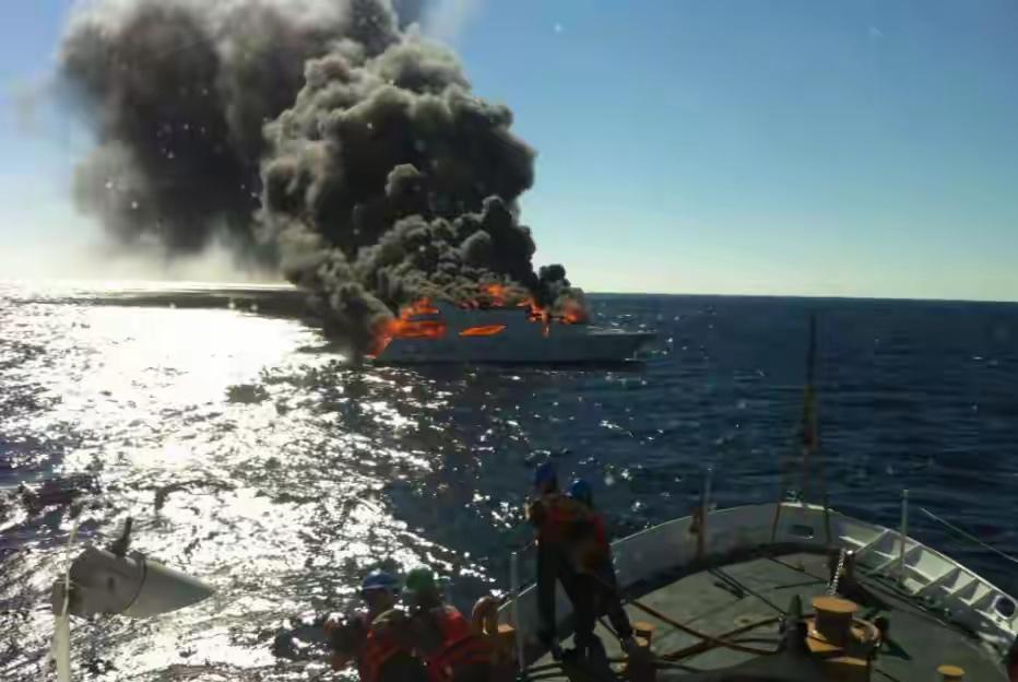 伊朗战况扑朔迷离，原本特朗普打算几天内就会把自由给伊朗人民送去，没想到虽然伊朗高