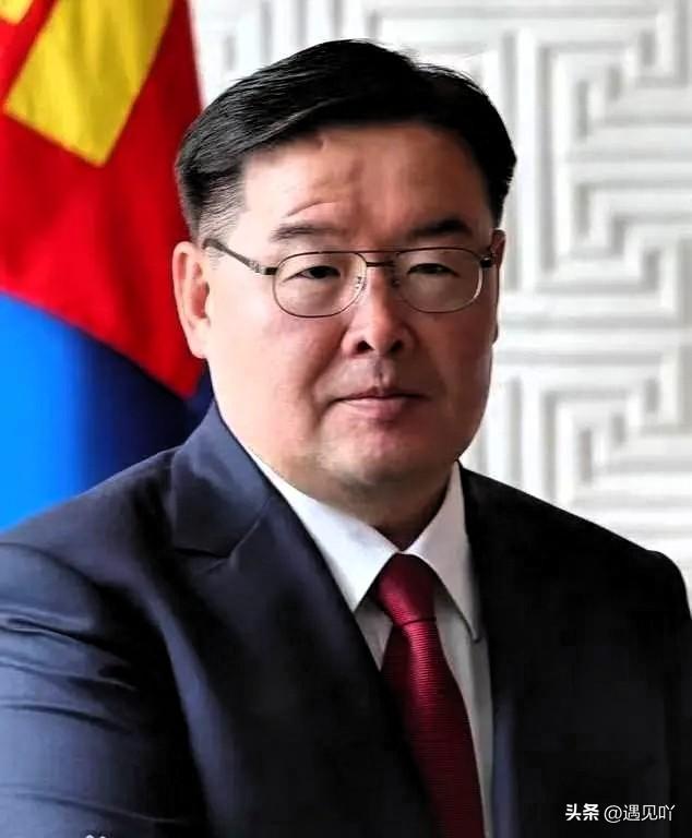 蒙古国总理赞丹沙塔尔辞职，这是他第二次辞职，这说明蒙古国内亲华派与亲西方派的斗争