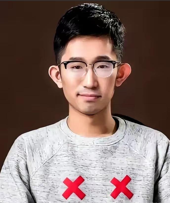 堪称最离谱的枕边翻车现场！清华高智商学霸杨奇函，被女友趁他夜夜熟睡、长期蚂蚁搬家