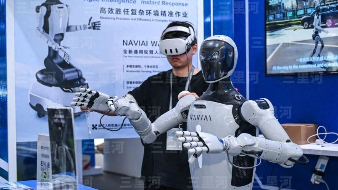 人形机器人卖出手机价！[困]

还记得《钢铁侠》里那个无所不能的贾维斯吗？曾经以