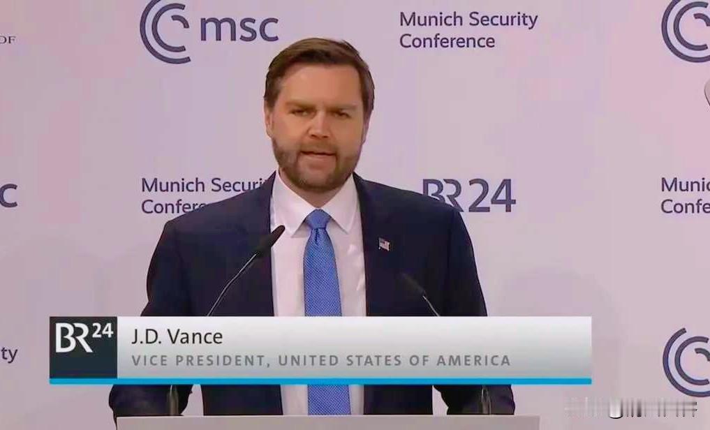 快讯！快讯！
据美国《野兽日报》网站12月2日报道，美国副总统万斯为美军在加勒比