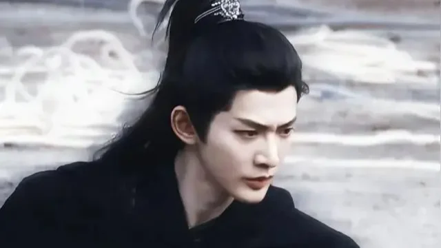 《邓为：亚太年度新力量的崛起之光》 在尖叫之夜的璀璨舞台上，邓为荣获亚...