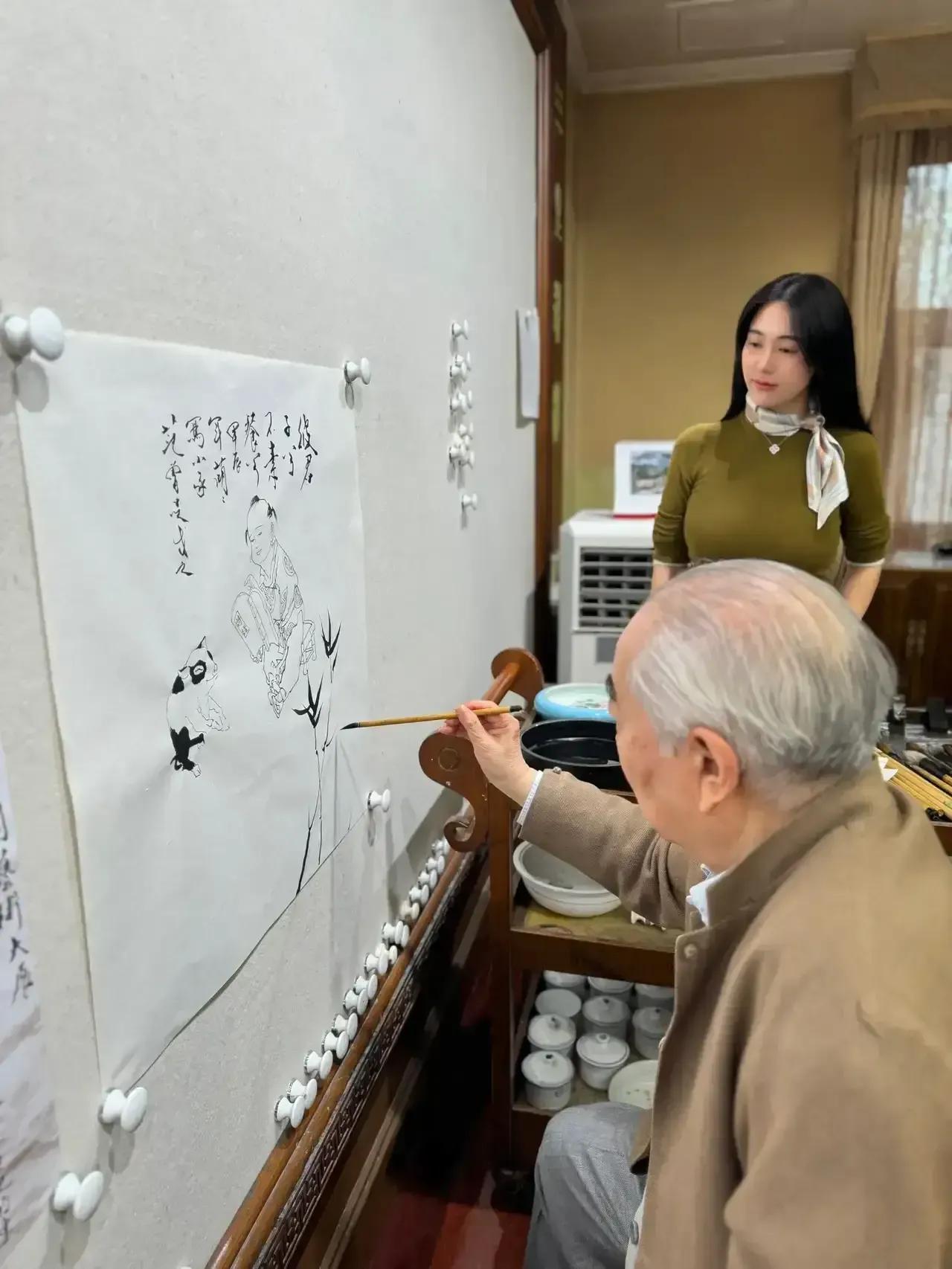 #86岁书法家范曾宣布再婚#说白了，还不是因为郎有财又有名而女又有貌，要是一个8
