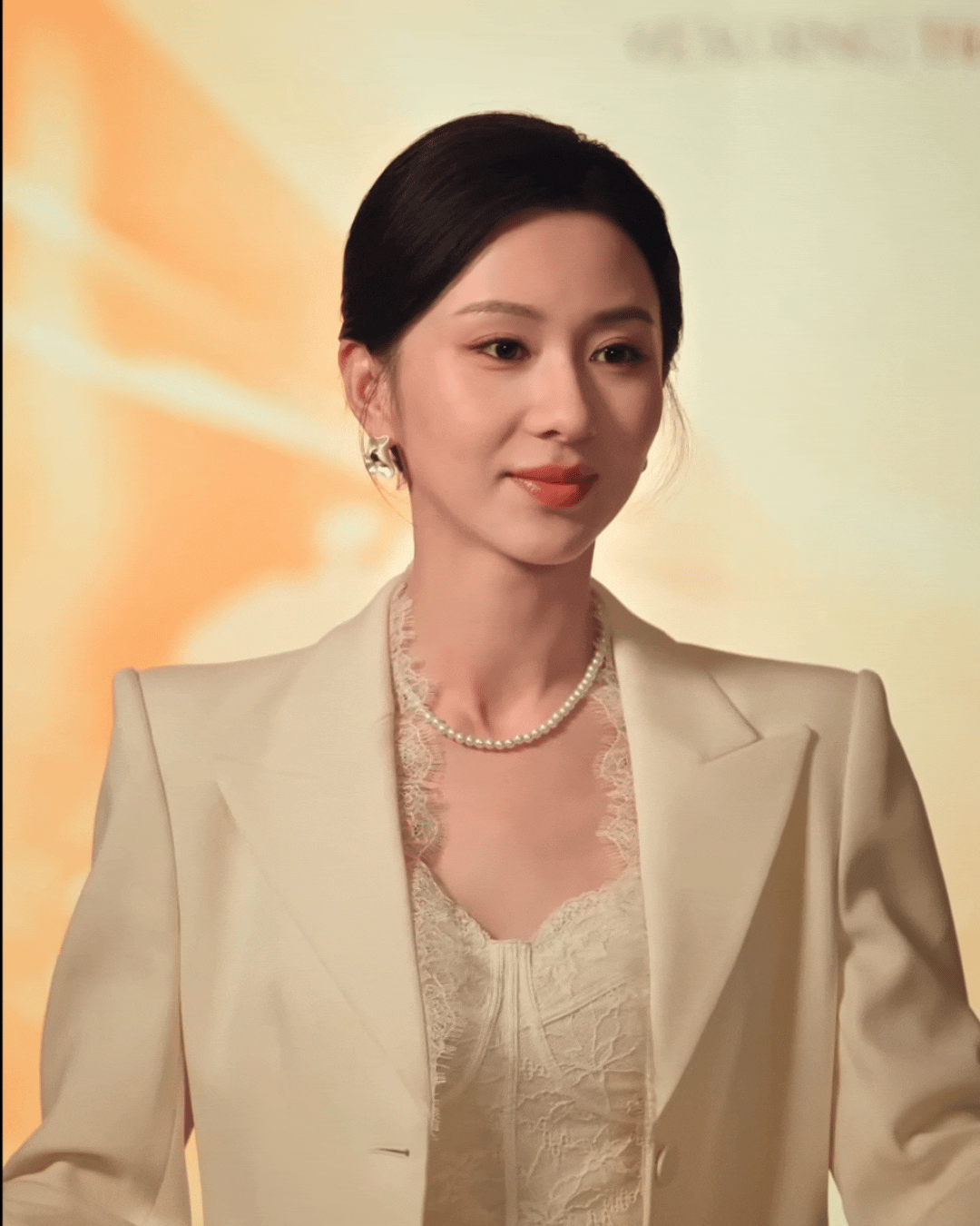 小雨妖妖逆袭豪门清醒御姐 当年那个被全网吐槽的小雨妖妖回来了！带着八百亿身家和清