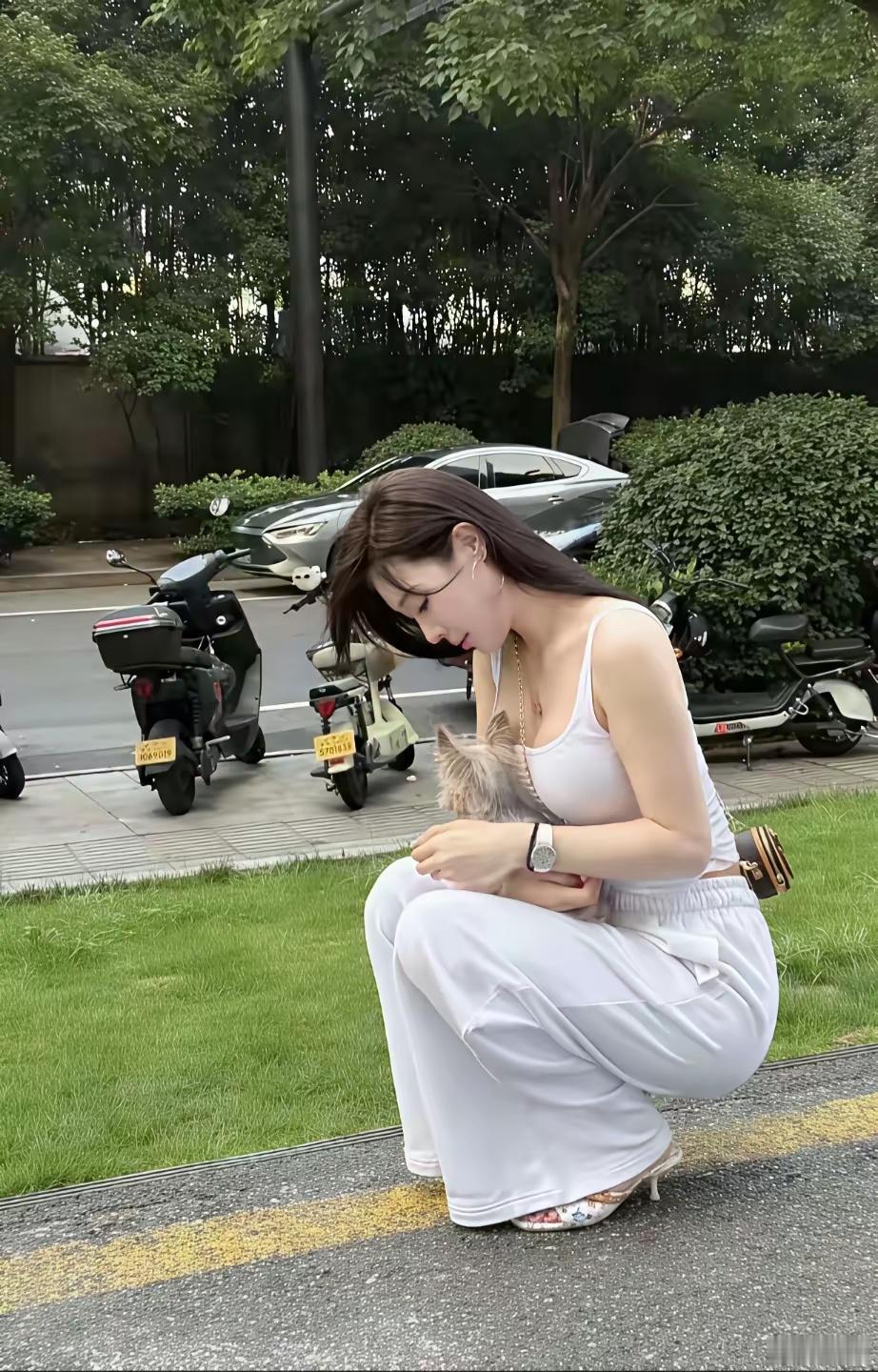 男人过了50，就不行了人过50，天过午。50岁左右也就是男人的更年期，更年期其实