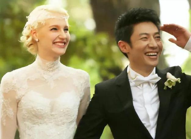 幸福的撒贝宁。
有爱情的婚姻才是真幸福。