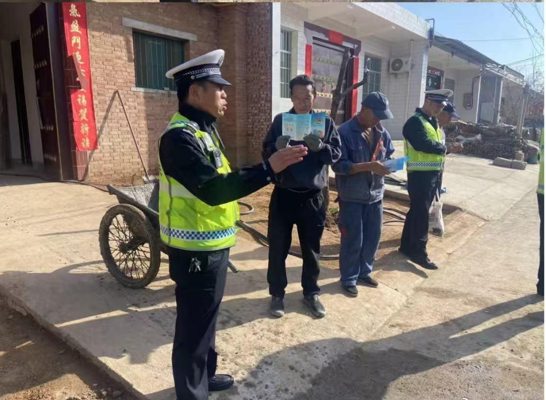 【暖心护夕阳，平安伴出行！礼泉县公安局交通管理大队为辖区60+老人送上交通安全“
