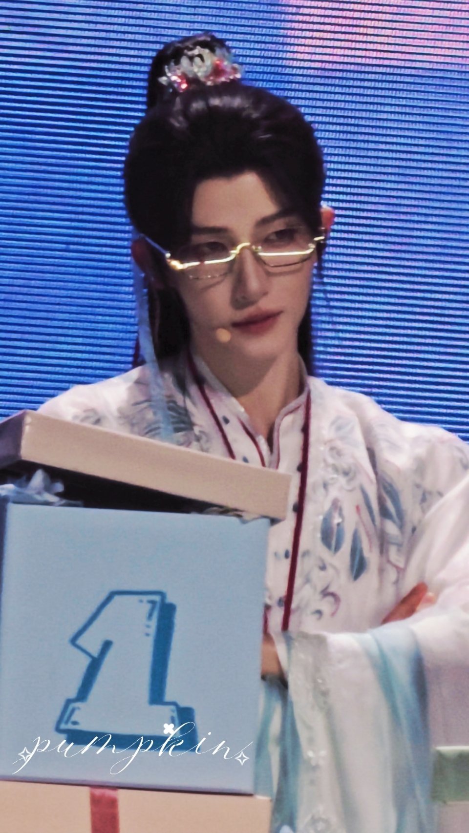 这是什么!!!是姐姐啊!!!!好辣好辣的姐姐!!!!🥵🥵🥵 