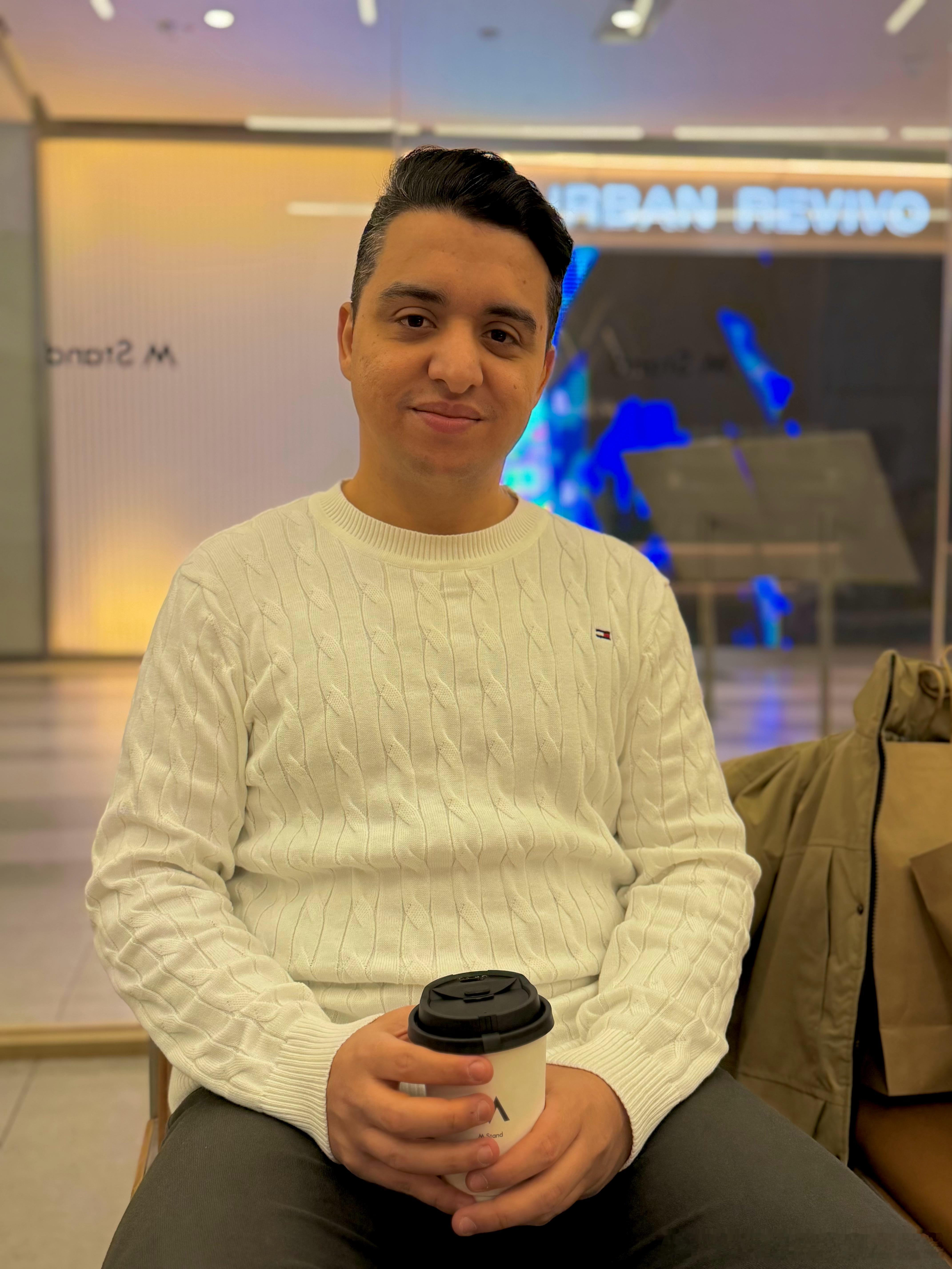 非常令人惊讶的是，思考一个年份或一个事件是如何如此深刻地改变你，如何一些年份并不