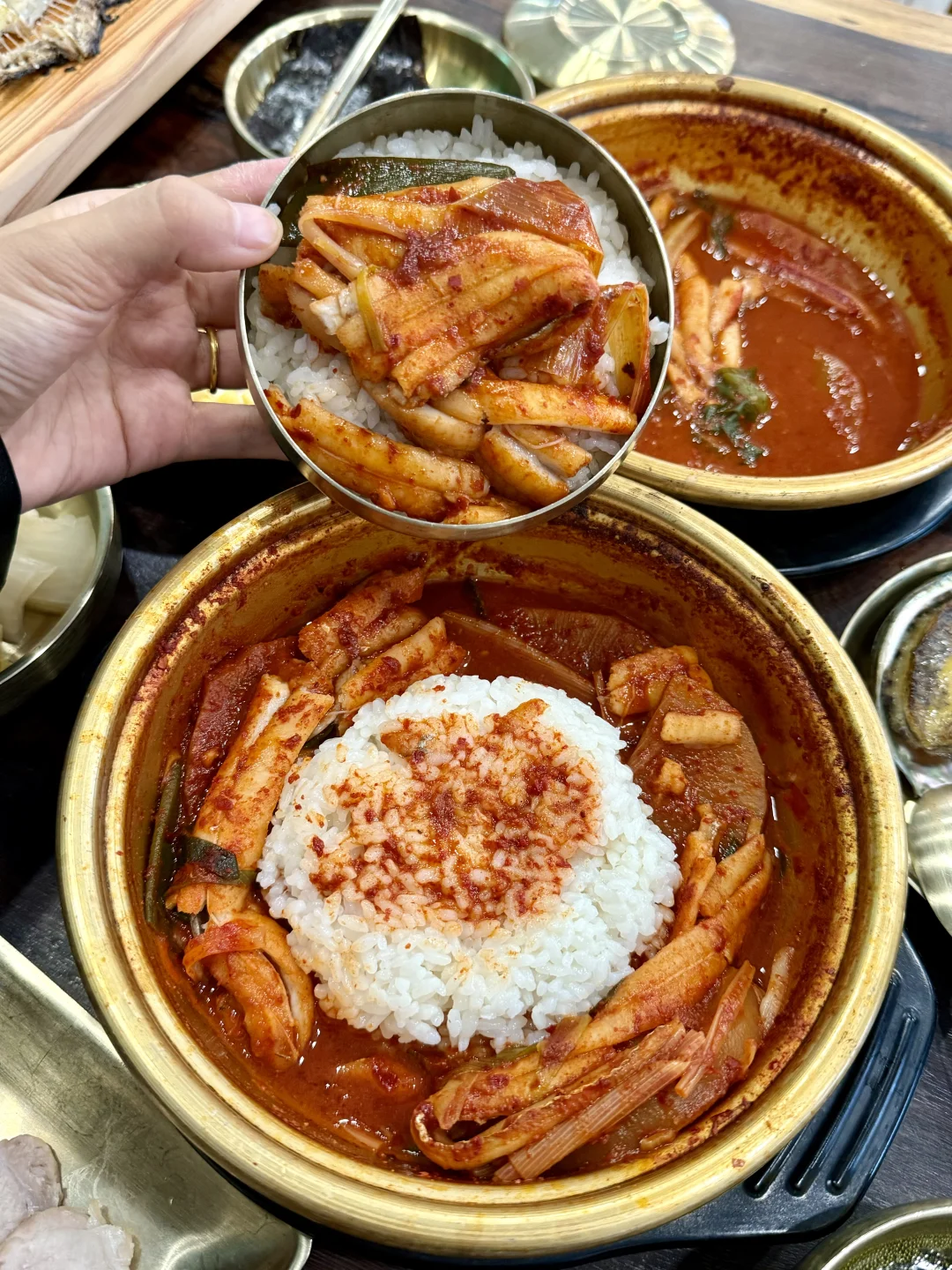 来济州岛的第一件事！！！吃一人食的带鱼店！！！