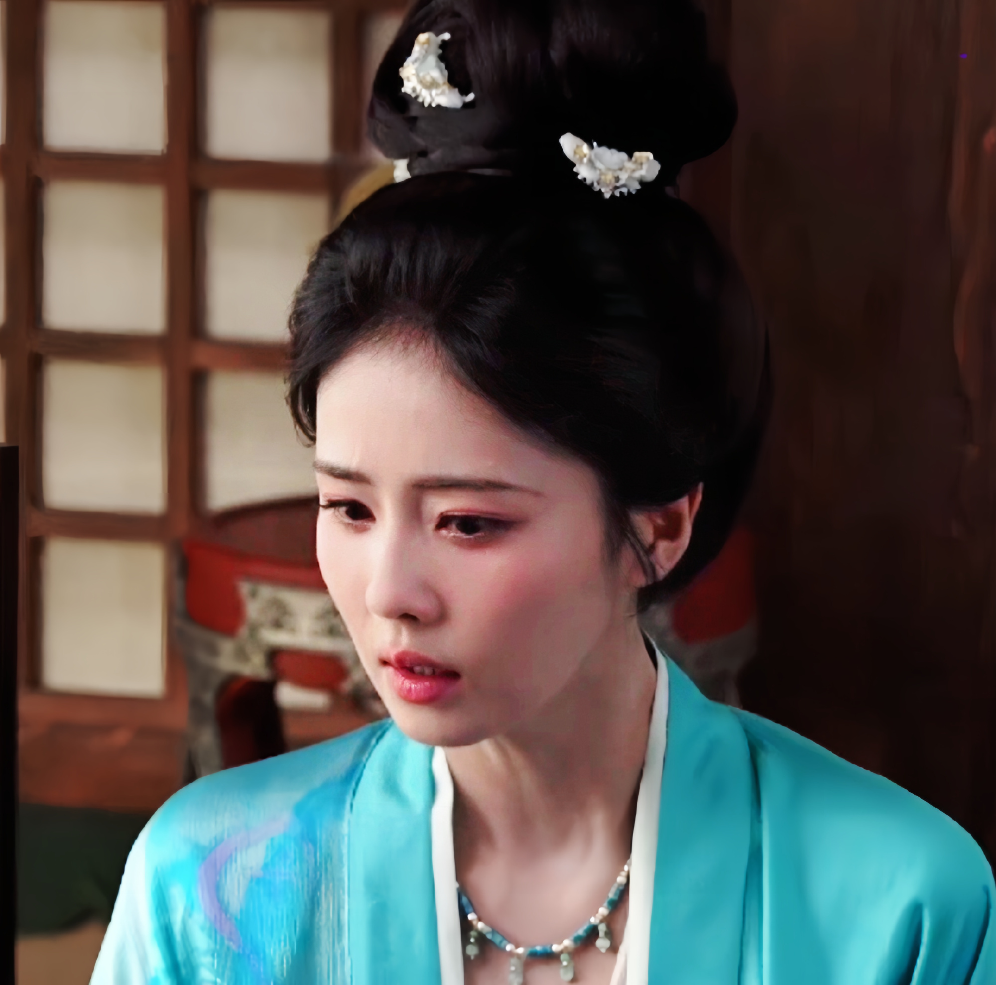 白鹿  🦌白鹿莫离 🦌白鹿叶璃 “做野草在风雨之中崛起，奋力一搏去拥抱光”