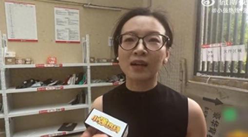 “冤不冤？” 浙江绍兴，一名女子网购了一套露营设备，但快递放在驿站一直没有取。直