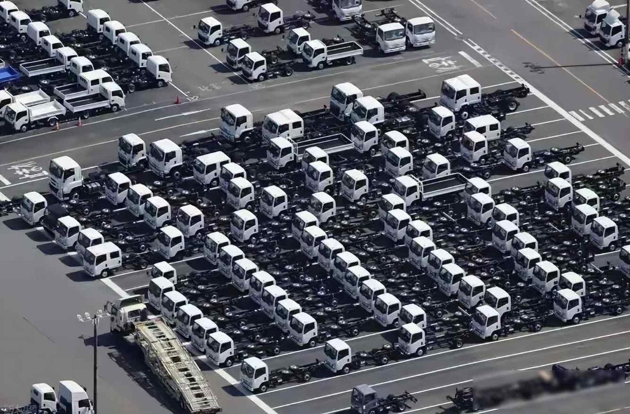 日方付出惨痛代价！中方一纸禁令，卡住日本咽喉，威力更大的“王炸”，还在后面等着