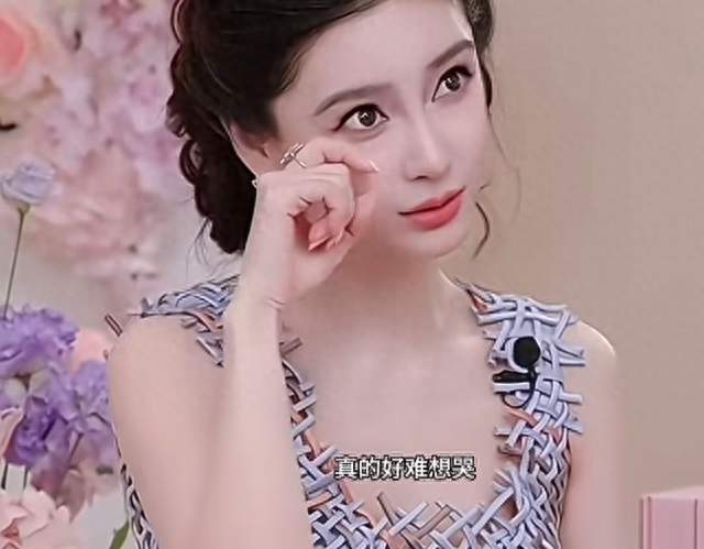 Angelababy回应被说显老，女明星的“容貌焦虑”，到底是谁在制造