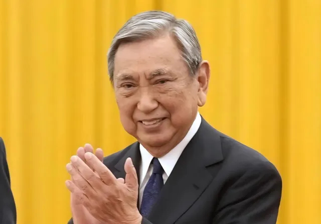 【河野来不了，日本又一路人马接力访华，“对不起中国”从内部响起】日本知华派元老河