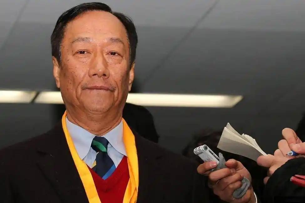 富士康竟崩得如此猝不及防，郭台铭当初怕是万万没料到，曾经大陆厂区整夜灯火通明的代