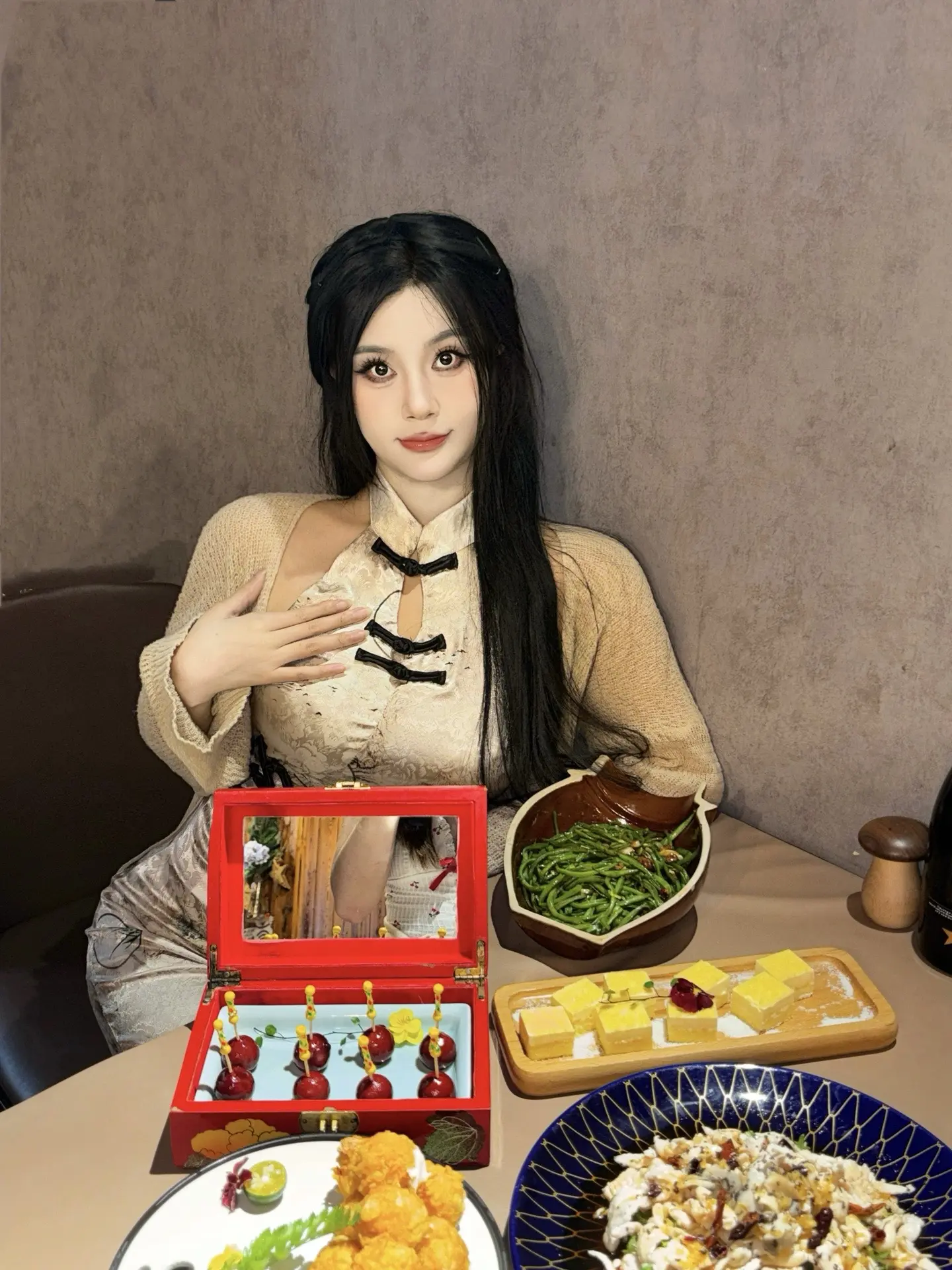 还打听我是什么人啊？我是你主人。