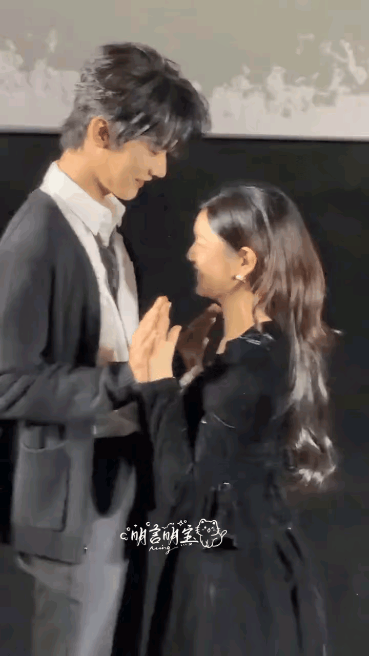 陈晓和陈妍希离婚
陈晓出来拍戏
陈妍希也出来拍戏了
原来以为陈妍希会要一段时间才