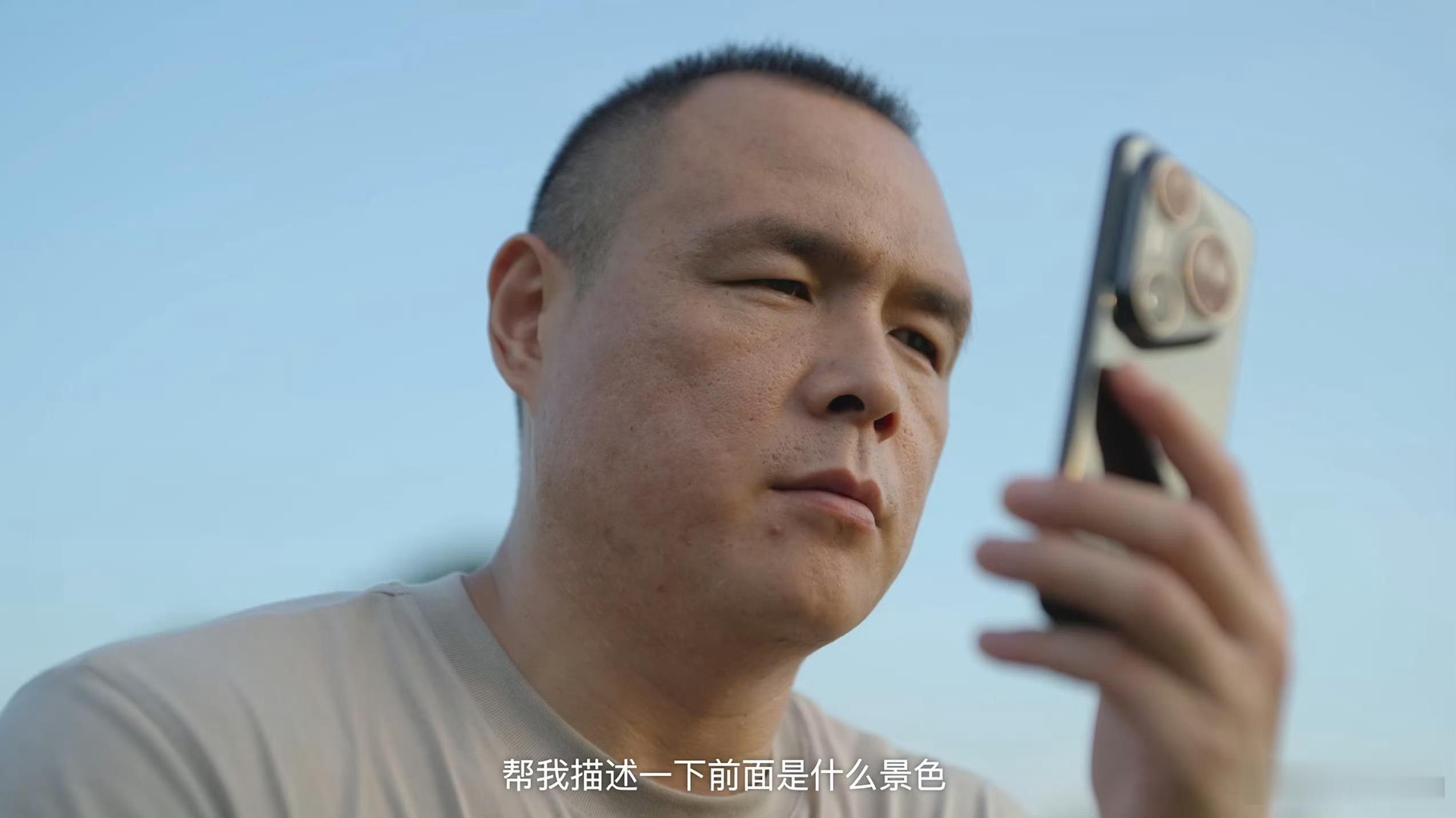 这就是鸿蒙温度！对于有老人和小孩的家庭非常方便，并且小艺看世界犹如眼睛一样，帮助