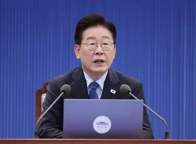 "宁愿等19年，也要绕开中国！"9月16日，韩国一次性将中亚五国总统邀至首尔。因