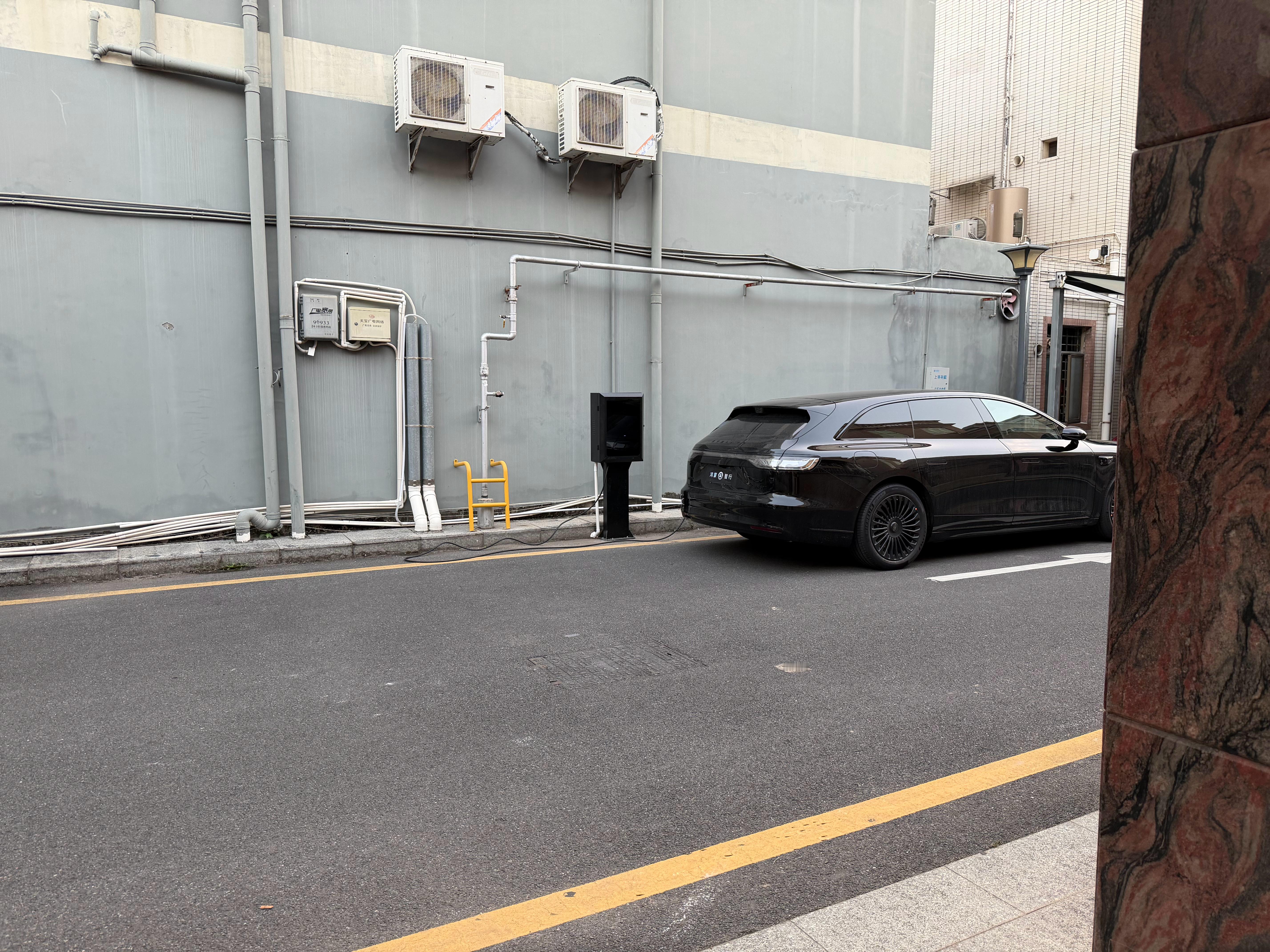 装充电桩干掉我5000元子原因是线长＋施工复杂 