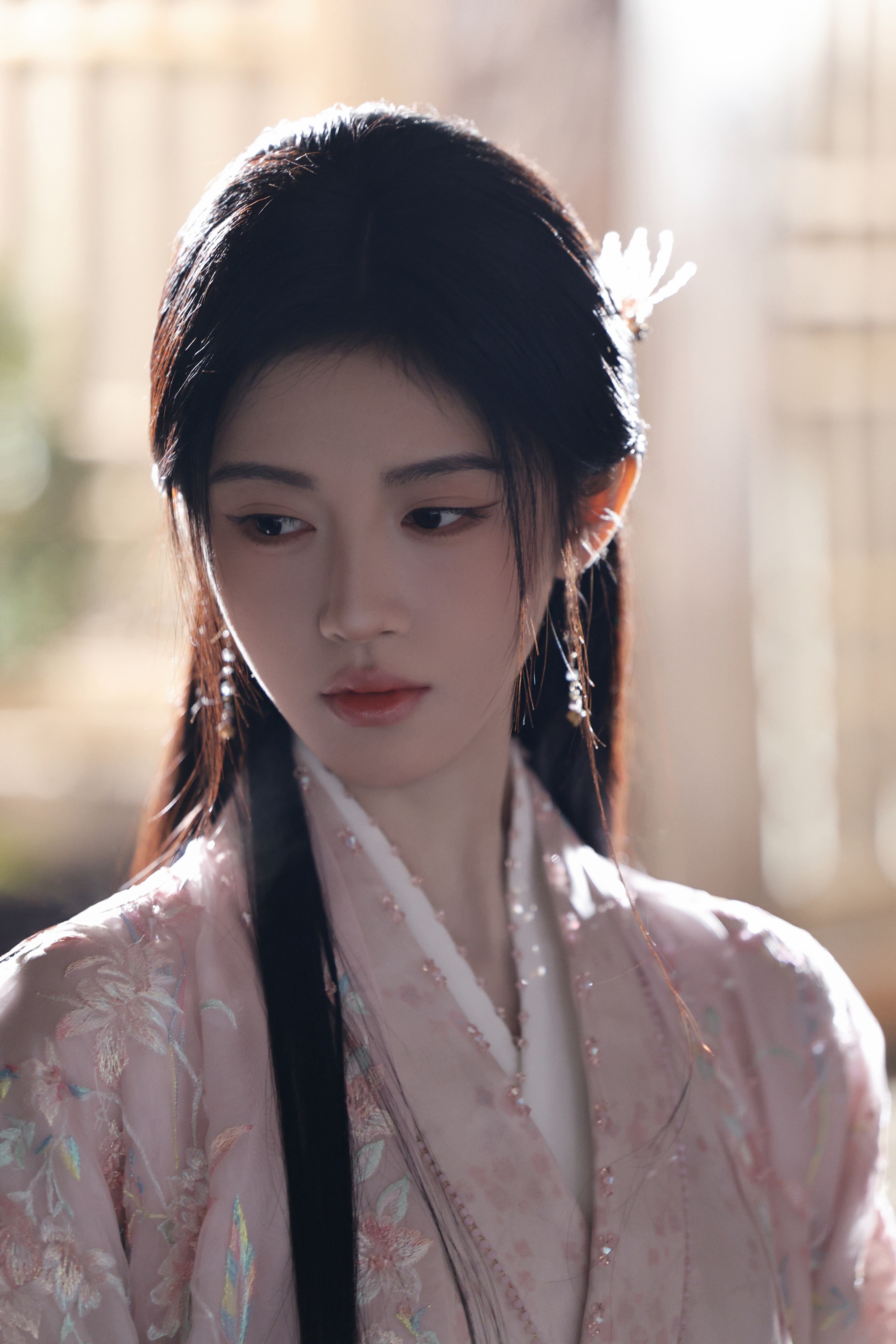 鞠婧祎   在复制粘贴的时代，你是手写的诗