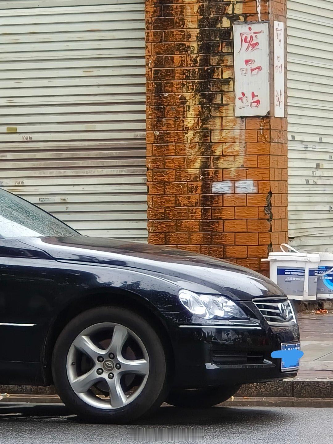 大排档老板娘打招呼开口就是普通话即便这里是最大城中村 如果在珠三角这不稀奇但这是